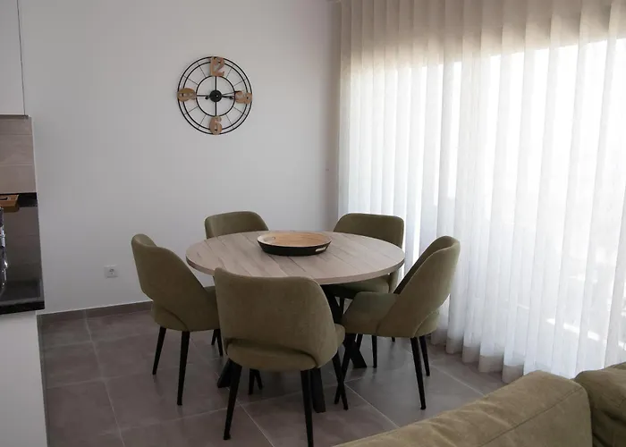 Sunset Horizon - By Sch Daire *